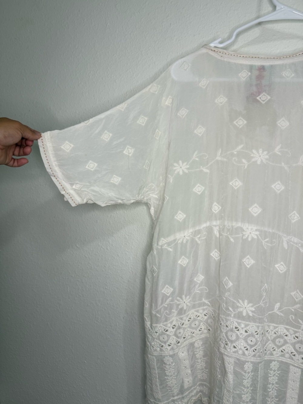 Johnny Was Cream Embroidered Boho V-Neck Tunic - Picture 3 of 4